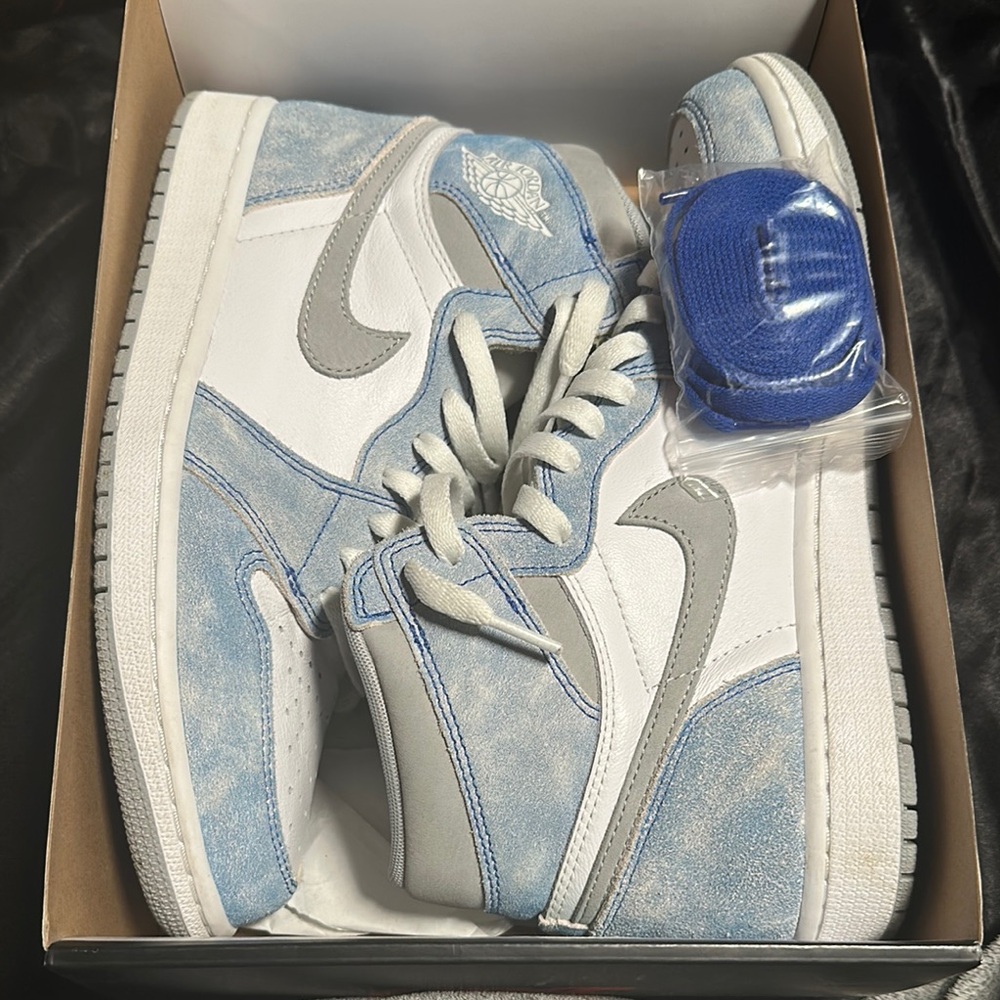 Nike Air Jordan 1 Retro High OG Sneakers